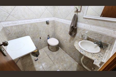 Casa para alugar com 180m², 3 quartos e 1 vaga Casa para alugar com 180m², 3 quartos e 1 vagaBanheiro