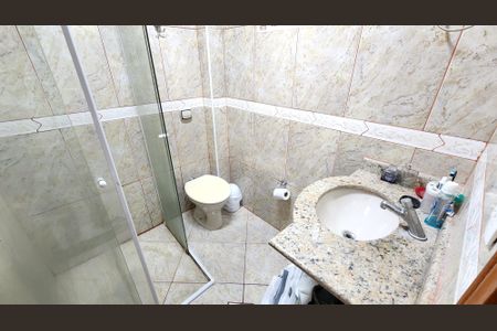 Casa para alugar com 180m², 3 quartos e 1 vaga Casa para alugar com 180m², 3 quartos e 1 vagaBanheiro da Suíte 2