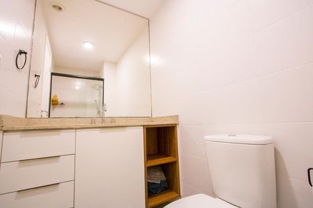 Apartamento à venda com 61m², 2 quartos e 1 vaga Apartamento à venda com 61m², 2 quartos e 1 vagaBanheiro da Suíte