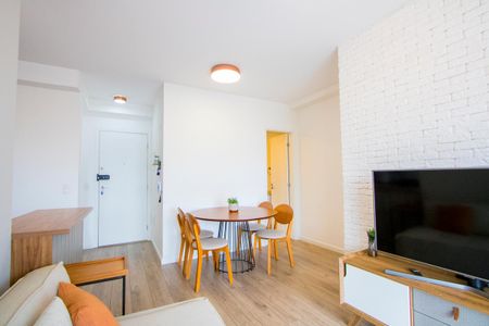 Apartamento à venda com 61m², 2 quartos e 1 vaga Apartamento à venda com 61m², 2 quartos e 1 vagaSala
