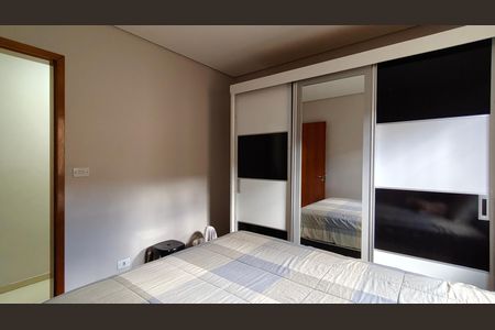 Casa para alugar com 2 quartos, 80m² em Vila Mangalot, São Paulo