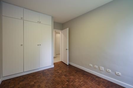 Apartamento à venda com 177m², 3 quartos e 2 vagas Apartamento à venda com 177m², 3 quartos e 2 vagasQuarto 1