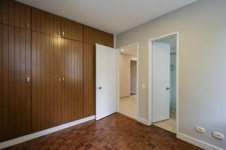 Apartamento à venda com 177m², 3 quartos e 2 vagas Apartamento à venda com 177m², 3 quartos e 2 vagasSuíte 2