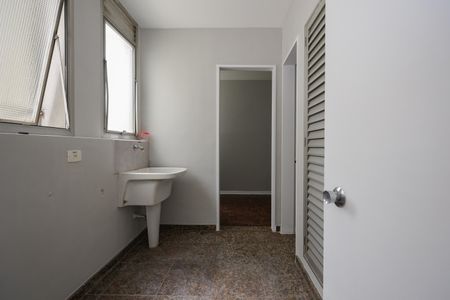 Apartamento à venda com 177m², 3 quartos e 2 vagas Apartamento à venda com 177m², 3 quartos e 2 vagasÁrea de Serviço