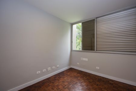 Apartamento à venda com 177m², 3 quartos e 2 vagas Apartamento à venda com 177m², 3 quartos e 2 vagasQuarto 1