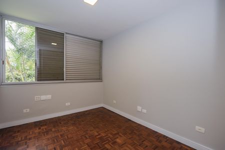 Apartamento à venda com 177m², 3 quartos e 2 vagas Apartamento à venda com 177m², 3 quartos e 2 vagasQuarto 1