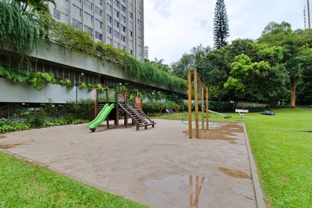 Apartamento à venda com 177m², 3 quartos e 2 vagas Apartamento à venda com 177m², 3 quartos e 2 vagasÁrea comum - Playground