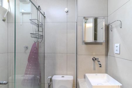 Banheiro de kitnet/studio à venda com 1 quarto, 28m² em Higienópolis, São Paulo