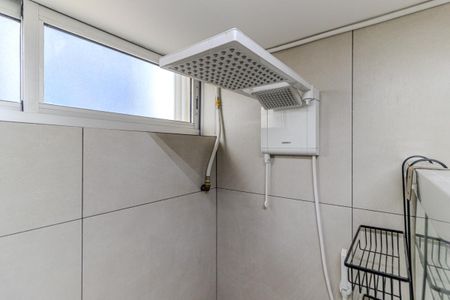 Banheiro de kitnet/studio à venda com 1 quarto, 28m² em Higienópolis, São Paulo