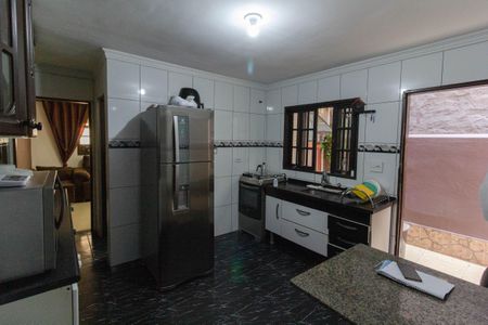 Casa à venda com 125m², 3 quartos e 2 vagas Casa à venda com 125m², 3 quartos e 2 vagasCozinha