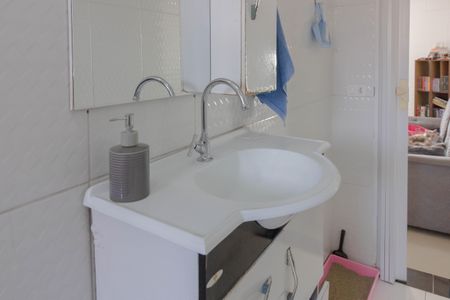 Casa à venda com 125m², 3 quartos e 2 vagas Casa à venda com 125m², 3 quartos e 2 vagasBanheiro 2