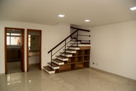 Sala de casa de condomínio à venda com 3 quartos, 174m² em Campo Belo, São Paulo