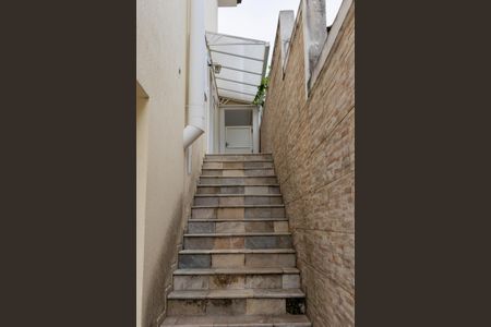 Casa de condomínio para alugar com 380m², 4 quartos e 4 vagas Casa de condomínio para alugar com 380m², 4 quartos e 4 vagasÁrea externa