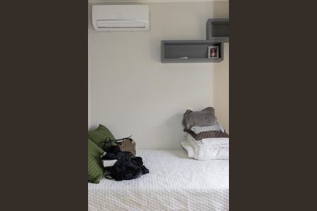 Casa de condomínio para alugar com 380m², 4 quartos e 4 vagas Casa de condomínio para alugar com 380m², 4 quartos e 4 vagasQuarto 2