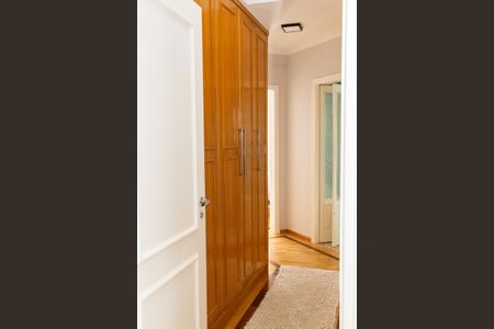 Casa de condomínio para alugar com 380m², 4 quartos e 4 vagas Casa de condomínio para alugar com 380m², 4 quartos e 4 vagasArmário Suíte