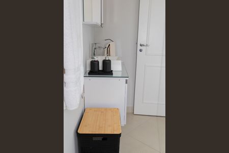 Casa de condomínio para alugar com 380m², 4 quartos e 4 vagas Casa de condomínio para alugar com 380m², 4 quartos e 4 vagasBanheiro Escritório