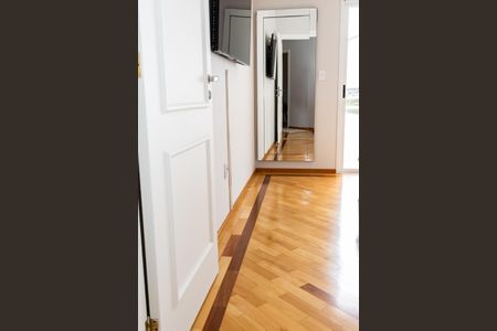 Casa de condomínio para alugar com 380m², 4 quartos e 4 vagas Casa de condomínio para alugar com 380m², 4 quartos e 4 vagasSuíte