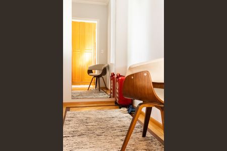 Casa de condomínio para alugar com 380m², 4 quartos e 4 vagas Casa de condomínio para alugar com 380m², 4 quartos e 4 vagasSuíte