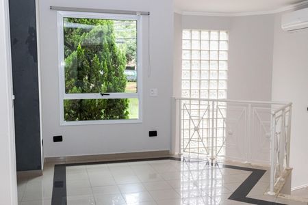 Casa de condomínio para alugar com 380m², 4 quartos e 4 vagas Casa de condomínio para alugar com 380m², 4 quartos e 4 vagasCorredor Quartos