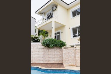 Casa de condomínio para alugar com 380m², 4 quartos e 4 vagas Casa de condomínio para alugar com 380m², 4 quartos e 4 vagasVista externa