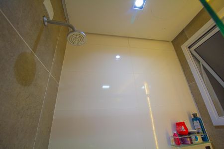 Apartamento à venda com 83m², 2 quartos e 2 vagas Apartamento à venda com 83m², 2 quartos e 2 vagasBanheiro