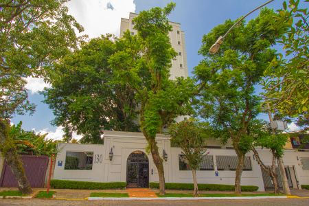 Apartamento à venda com 83m², 2 quartos e 2 vagas Apartamento à venda com 83m², 2 quartos e 2 vagasVista da Rua