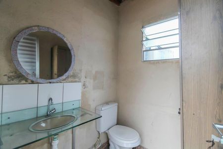 Casa à venda com 203m², 4 quartos e 2 vagas Casa à venda com 203m², 4 quartos e 2 vagasBanheiro de serviço