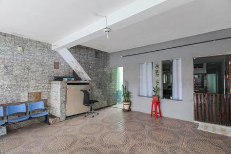 Casa à venda com 203m², 4 quartos e 2 vagas Casa à venda com 203m², 4 quartos e 2 vagasGaragem