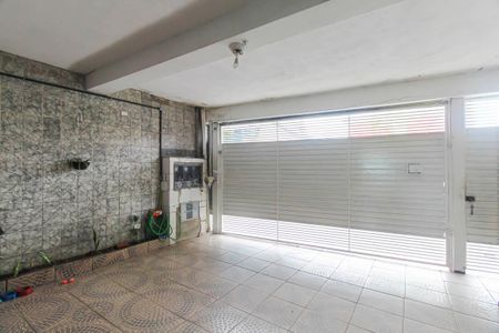 Casa à venda com 203m², 4 quartos e 2 vagas Casa à venda com 203m², 4 quartos e 2 vagasGaragem