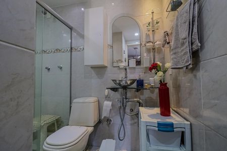 Apartamento à venda com 169m², 3 quartos e 2 vagas Apartamento à venda com 169m², 3 quartos e 2 vagasBanheiro da Suíte 2