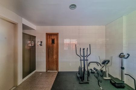 Apartamento à venda com 169m², 3 quartos e 2 vagas Apartamento à venda com 169m², 3 quartos e 2 vagasÁrea comum - Academia
