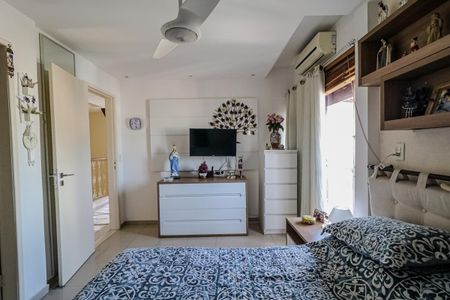 Apartamento à venda com 169m², 3 quartos e 2 vagas Apartamento à venda com 169m², 3 quartos e 2 vagasQuarto 2 - Suíte