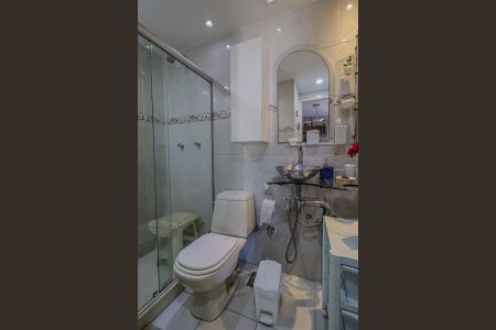 Apartamento à venda com 169m², 3 quartos e 2 vagas Apartamento à venda com 169m², 3 quartos e 2 vagasBanheiro da Suíte 2