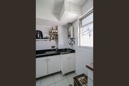 Apartamento à venda com 169m², 3 quartos e 2 vagas Apartamento à venda com 169m², 3 quartos e 2 vagasÁrea de Serviço