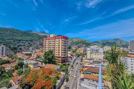 Apartamento à venda com 169m², 3 quartos e 2 vagas Apartamento à venda com 169m², 3 quartos e 2 vagasTerraço vista