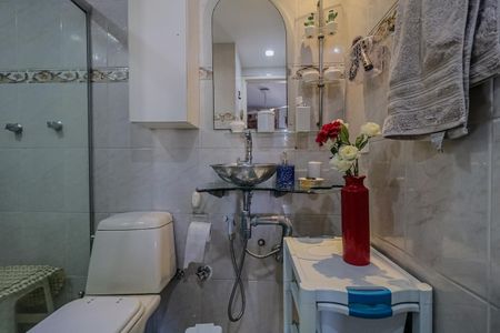 Apartamento à venda com 169m², 3 quartos e 2 vagas Apartamento à venda com 169m², 3 quartos e 2 vagasBanheiro da Suíte 2