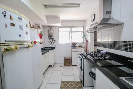 Apartamento à venda com 169m², 3 quartos e 2 vagas Apartamento à venda com 169m², 3 quartos e 2 vagasCozinha