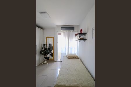 Apartamento à venda com 169m², 3 quartos e 2 vagas Apartamento à venda com 169m², 3 quartos e 2 vagasQuarto 3