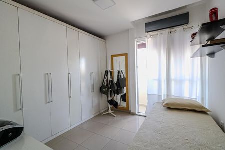 Apartamento à venda com 169m², 3 quartos e 2 vagas Apartamento à venda com 169m², 3 quartos e 2 vagasQuarto 3
