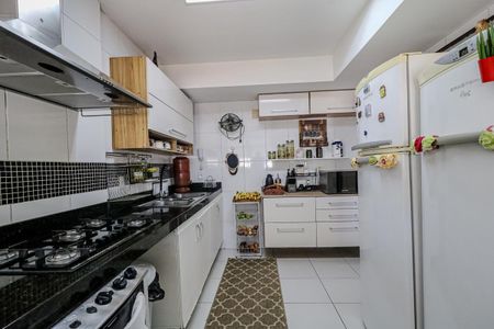 Apartamento à venda com 169m², 3 quartos e 2 vagas Apartamento à venda com 169m², 3 quartos e 2 vagasCozinha