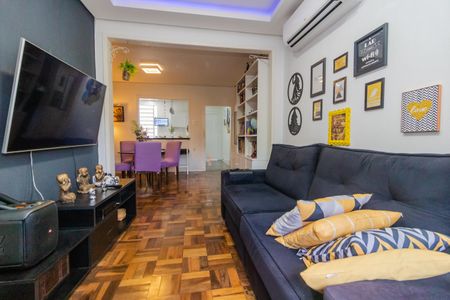 Casa à venda com 209m², 2 quartos e 2 vagas Casa à venda com 209m², 2 quartos e 2 vagasSala