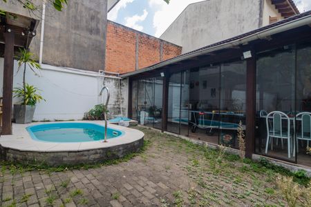 Casa à venda com 209m², 2 quartos e 2 vagas Casa à venda com 209m², 2 quartos e 2 vagasQuintal