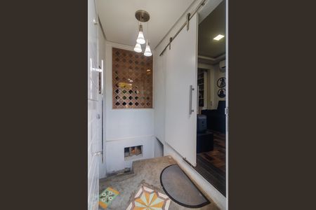 Casa à venda com 209m², 2 quartos e 2 vagas Casa à venda com 209m², 2 quartos e 2 vagasEntrada