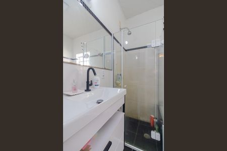 Casa à venda com 209m², 2 quartos e 2 vagas Casa à venda com 209m², 2 quartos e 2 vagasBanheiro