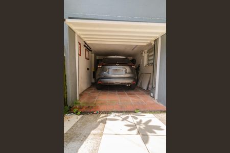 Casa à venda com 209m², 2 quartos e 2 vagas Casa à venda com 209m², 2 quartos e 2 vagasGaragem