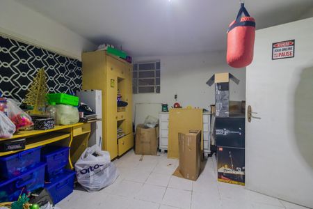 Casa à venda com 209m², 2 quartos e 2 vagas Casa à venda com 209m², 2 quartos e 2 vagasQuarto de Serviço