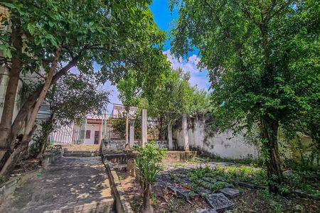 Casa à venda com 300m², 1 quarto e 1 vaga Casa à venda com 300m², 1 quarto e 1 vagaEntrada