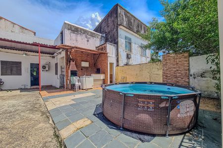 Casa à venda com 300m², 1 quarto e 1 vaga Casa à venda com 300m², 1 quarto e 1 vagaQuintal