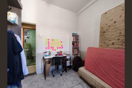 Casa à venda com 74m², 5 quartos e sem vaga Casa à venda com 74m², 5 quartos e sem vagaQuarto 2