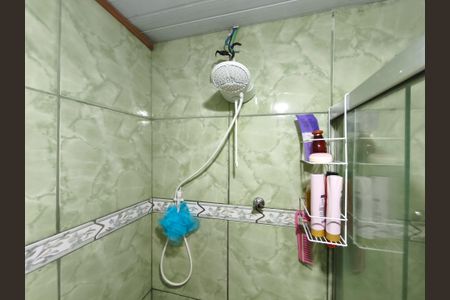 Casa à venda com 74m², 5 quartos e sem vaga Casa à venda com 74m², 5 quartos e sem vagaBanheiro Corredor